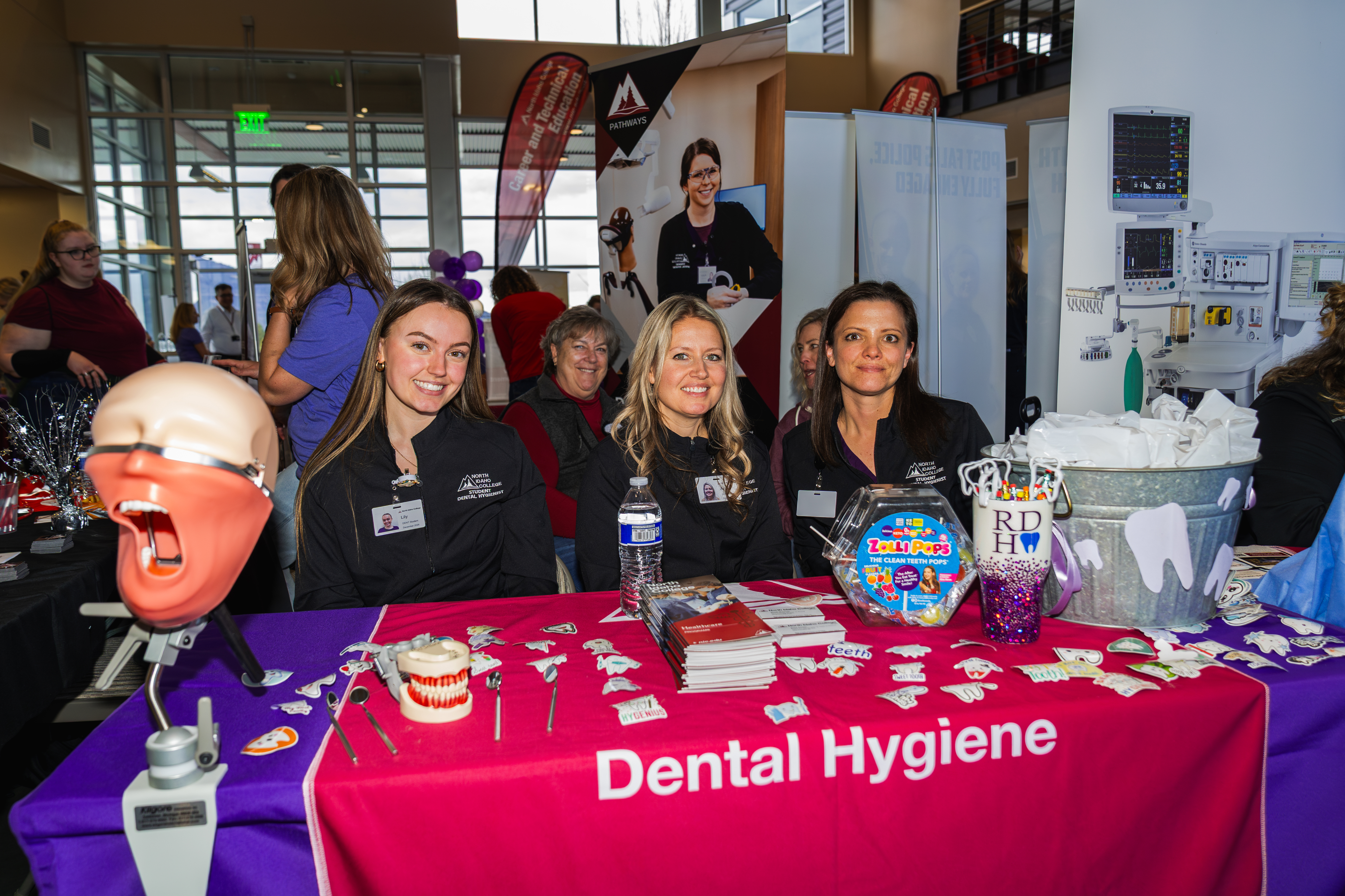 WomenAtWork_Employees_Dental